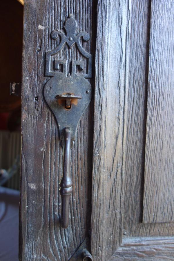 Château d'Island Vézelay Pontaubert Esterno foto