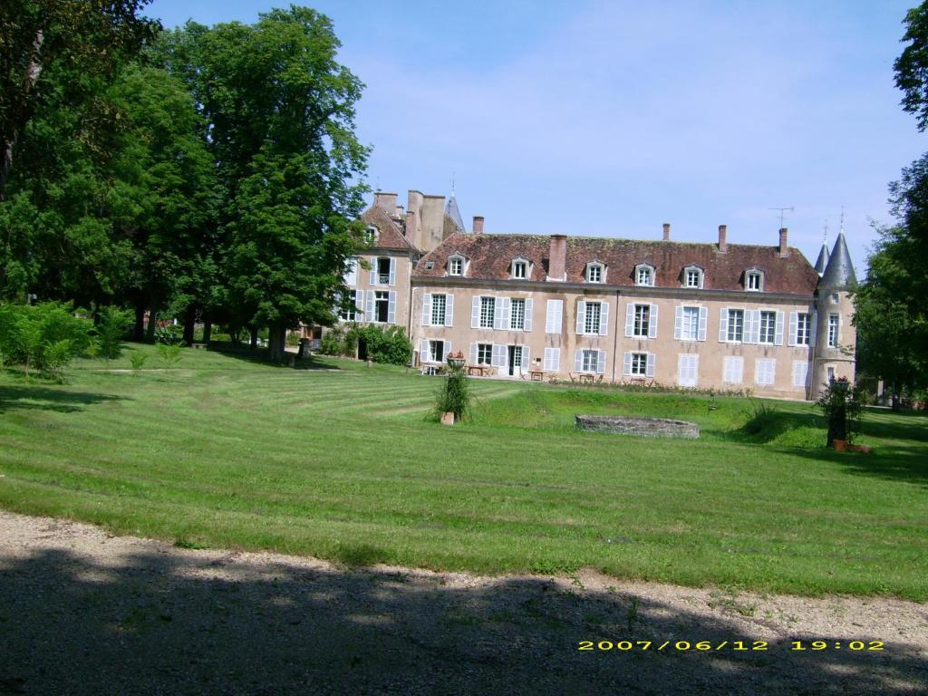 Château d'Island Vézelay Pontaubert Esterno foto