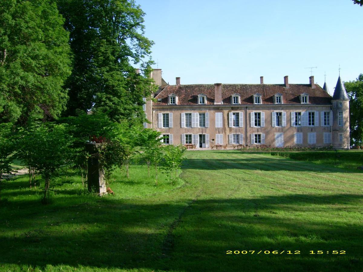 Château d'Island Vézelay Pontaubert Esterno foto